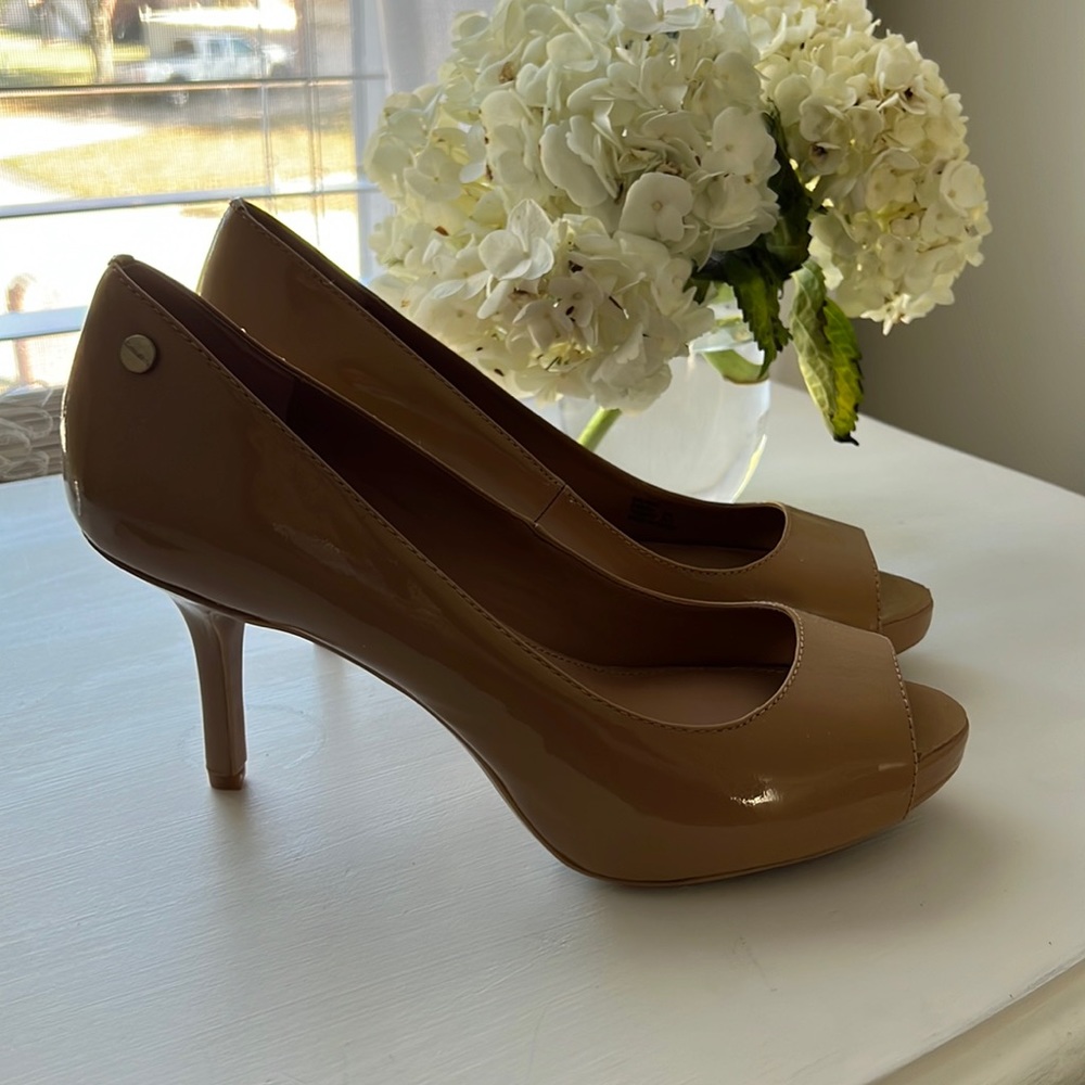COPY - NWOT Calvin Klein OpeN-toed Pumps